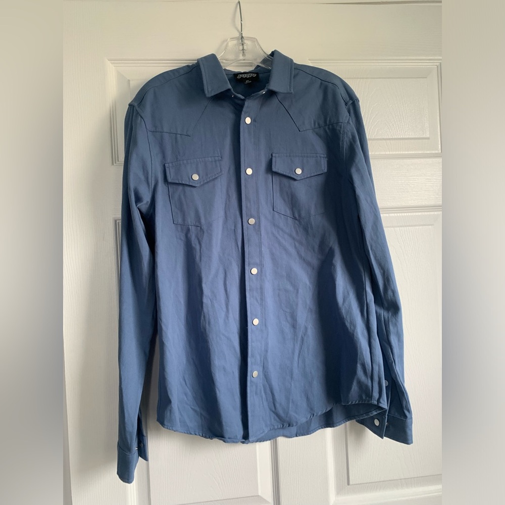 Juny Light Blue Western-Inspired Long Sleeve Shirt - Size medium
